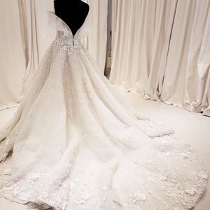 Wedding gown, nice details, swarovski crystals.